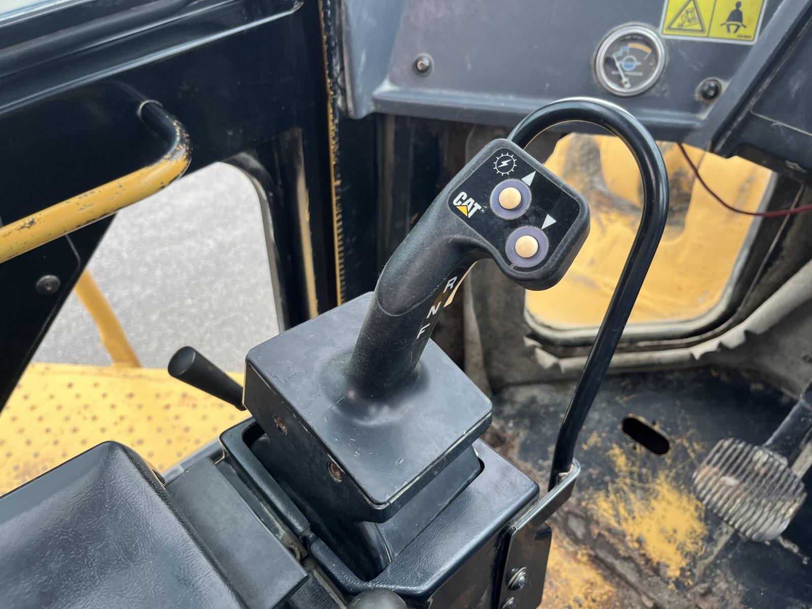 ./imagenes/INVOICE/2019/17401/CATERPILLAR 988F II (18).JPG